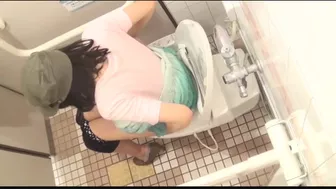 15376910 Uncensored toilet special attack aerial photography! Assault! Aim for the next Momojiri, Voyeur Collection, PissRIP