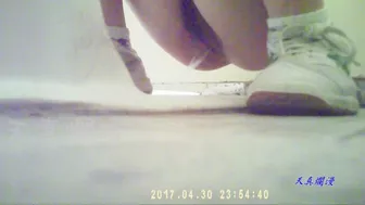 28104711 Limited time must-see tournament toilet check vol.2 for those who like cracks, Voyeur Collection, PissRIP