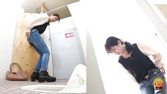 DLEE-749 05 Hidden camera footage of a girls’ toilet without a door. Shameful peeing!, JAV Collection, DesperVids