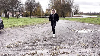 Claudia - Pissing Scene