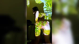 peestella - Pissing Compilation 06