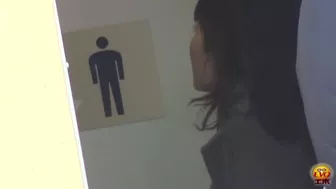 DLEE-145 01 Women lining up to pee in popular public toilet, JAV Collection, DesperVids