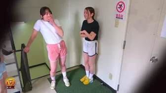 DLEE-582 06 On the verge of wetting: school girls in gym clothes peeing after reaching their holding limit, JAV Collection, DesperVids