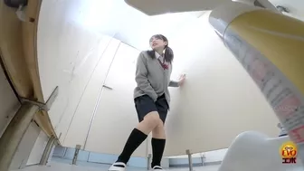 DLEE-587 03 Hidden camera: pee holding situation and miserable wetting of a school girl, JAV Collection, DesperVids