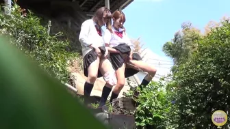 DLSL-117 01 Group of Japanese schoolgirls peeing during excursion, JAV Collection, PissRIP