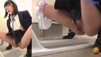 DLEE-366 02 Public toilet peeping - beautiful urinary axis of a school girl with tremendous momentum, JAV Collection, PissRIP